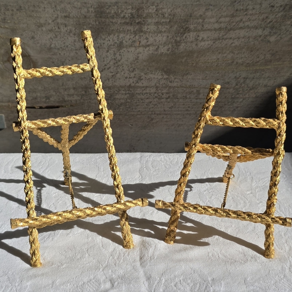 Table Top Easel Display Stands (2) Twisted Rope/ Gold Tone